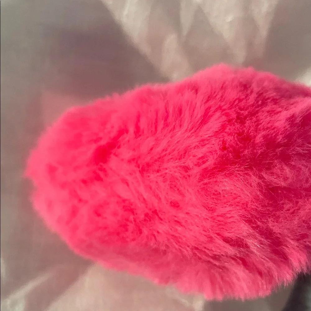 Keychain /Bag Carm -New Pink Fluffy Faux Fur Heart